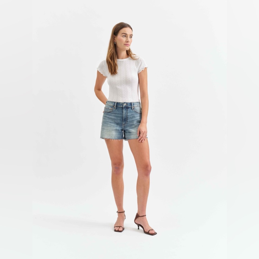 NWT DAZE DENIM Sedona Mid Rise Short in New Flame